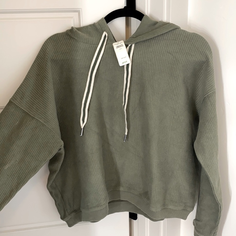 brand new aerie sweatshirt